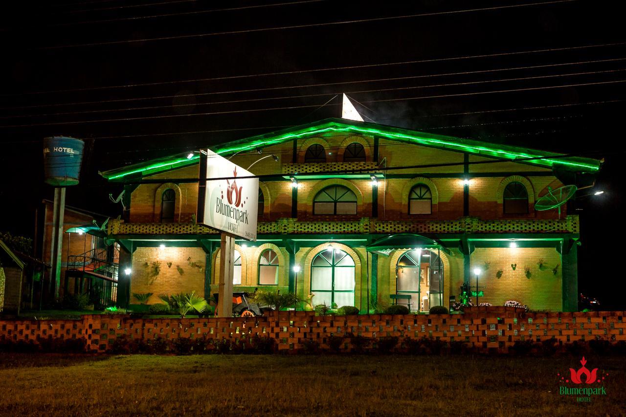 Hotel Blumenpark Rio Negro  Exterior photo